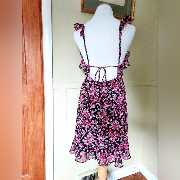 Floral Print Ruffled Openback Summer Mini Dress - Picture 4 of 8